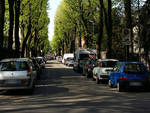 Il parcheggio selvaggio in via Vitali