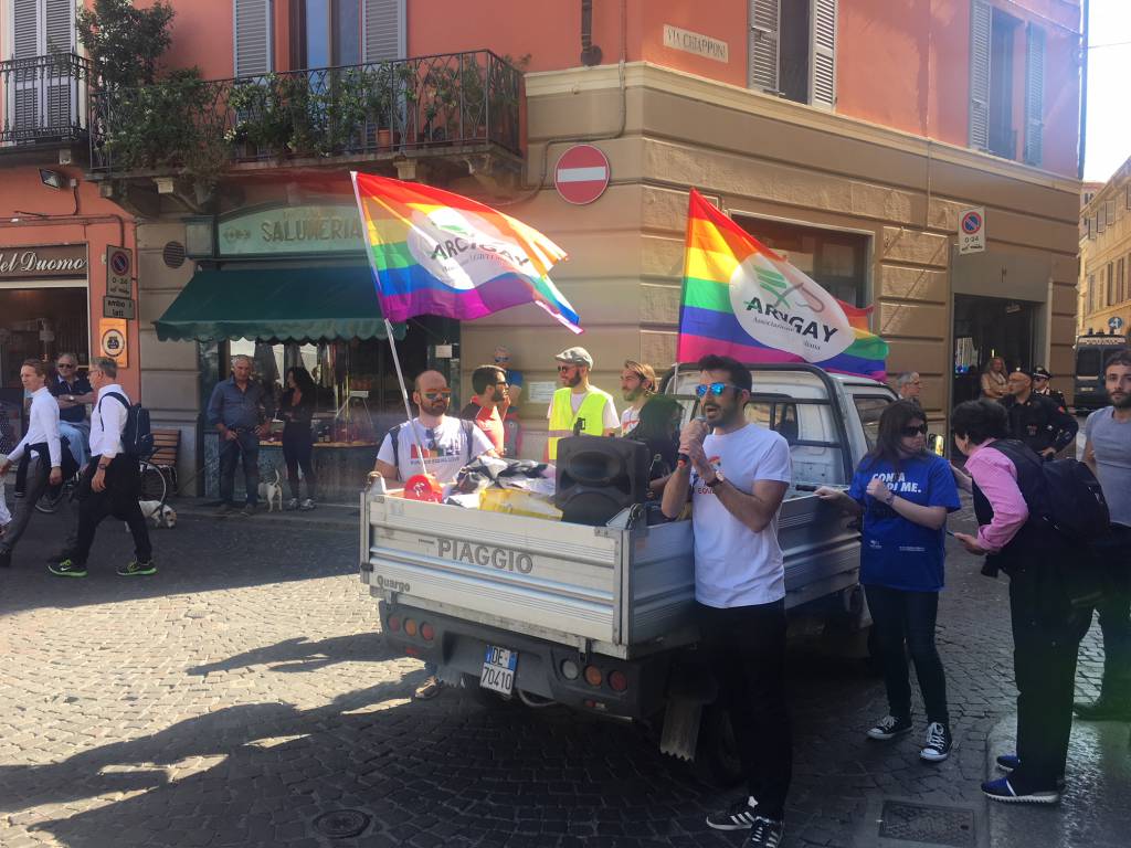 Corteo contro la Omobistransfobia