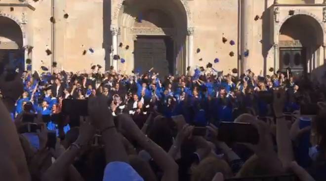 La cerimonia delle lauree della Cattolica in Duomo