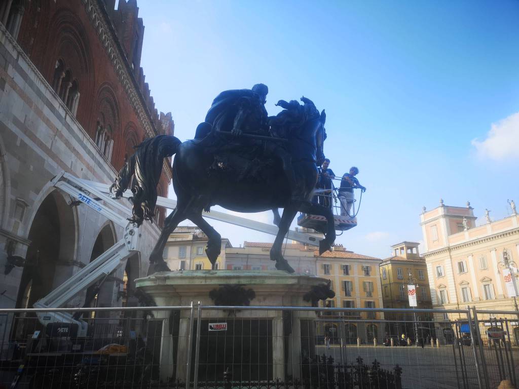 Le pulizie del cavallo del Mochi