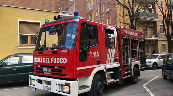 incendio palazzo vigili del fuoco