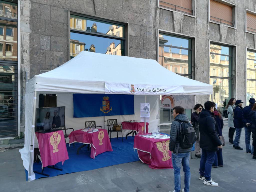 "Questo non è amore", contro la violenza sulle donne in Piazza San Francesco