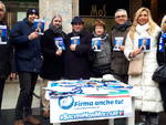 Raccolta firme Lega pro Salvini
