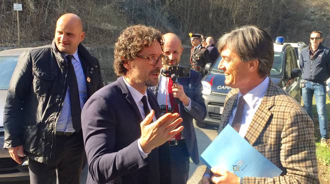 Il Ministro Toninelli alla diga del Molato