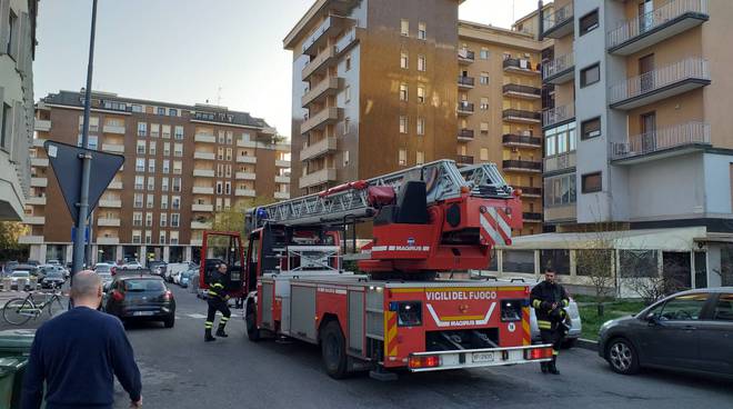 vigili del fuoco per calcinacci caduti Cheope