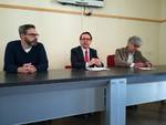 la presentazione della mozione sul bando dei centri d'accoglienza