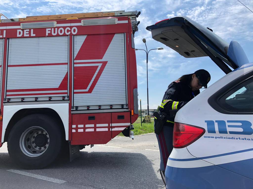 scontro tra due veicoli in via Emilia Parmense