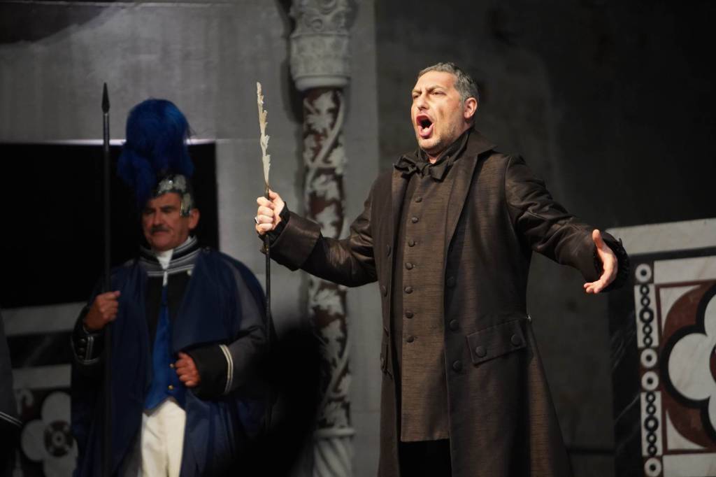 L'opera debutta in San Lorenzo con Norma