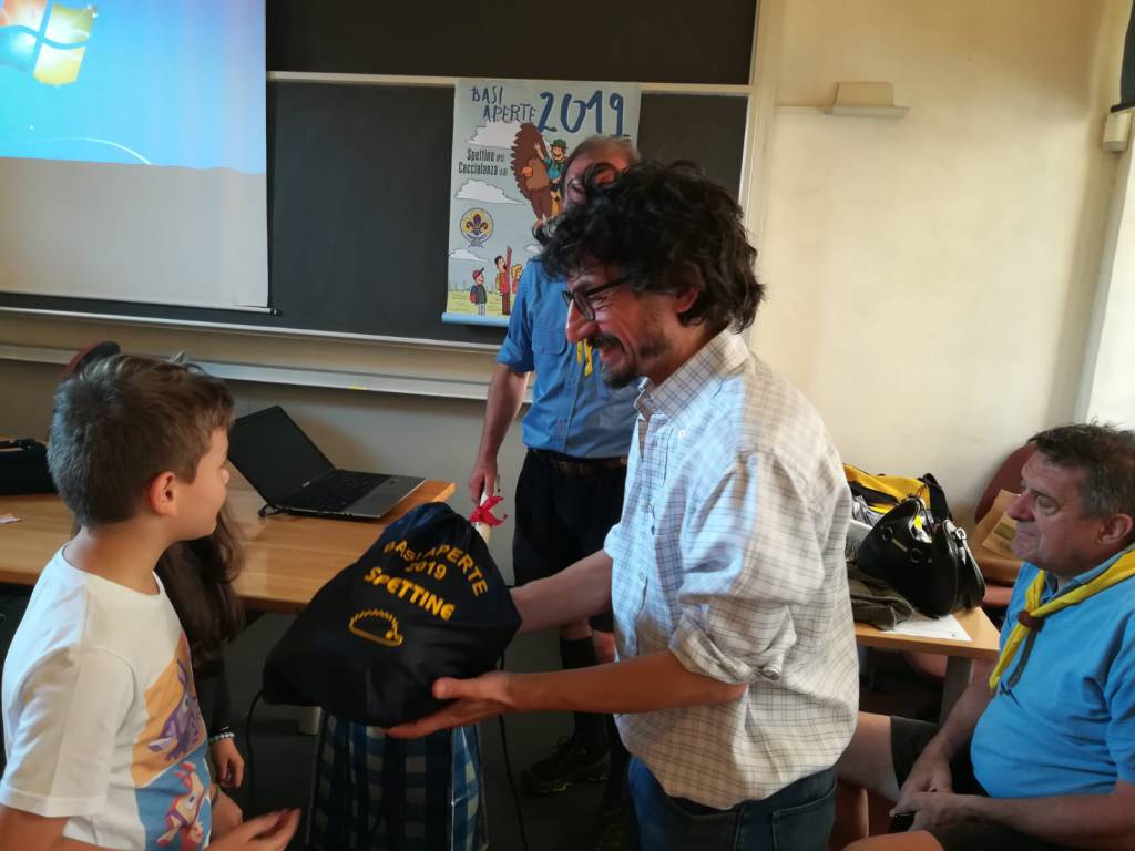 La premiazione dei vincitori del concorso "Basi Aperte" con gli scout di Piacenza