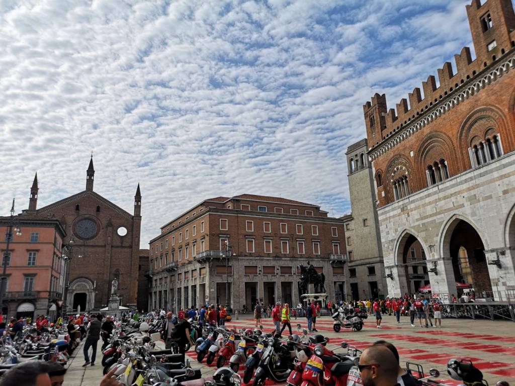 Il raduno delle Vespe a Piacenza