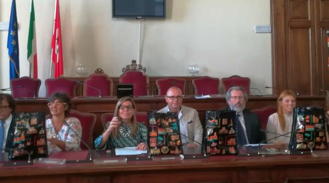 presentazione bag i love piacenza