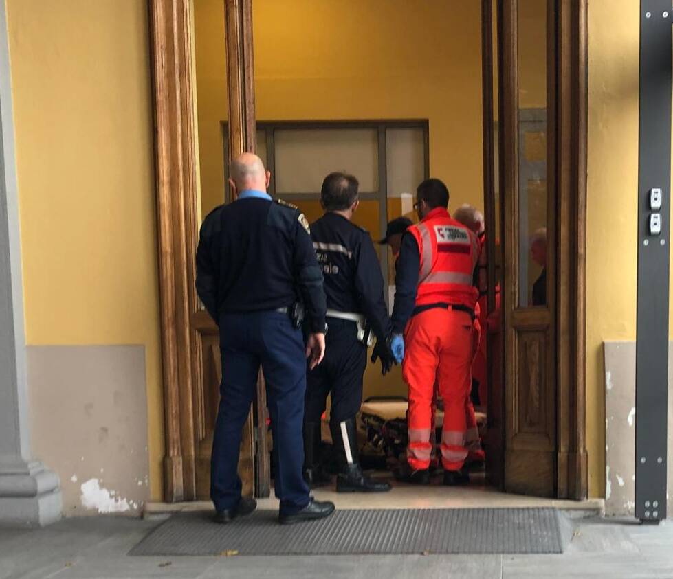 Intervento dell'ambulanza in ospedale