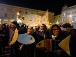 Le sardine in piazza Duomo a Piacenza