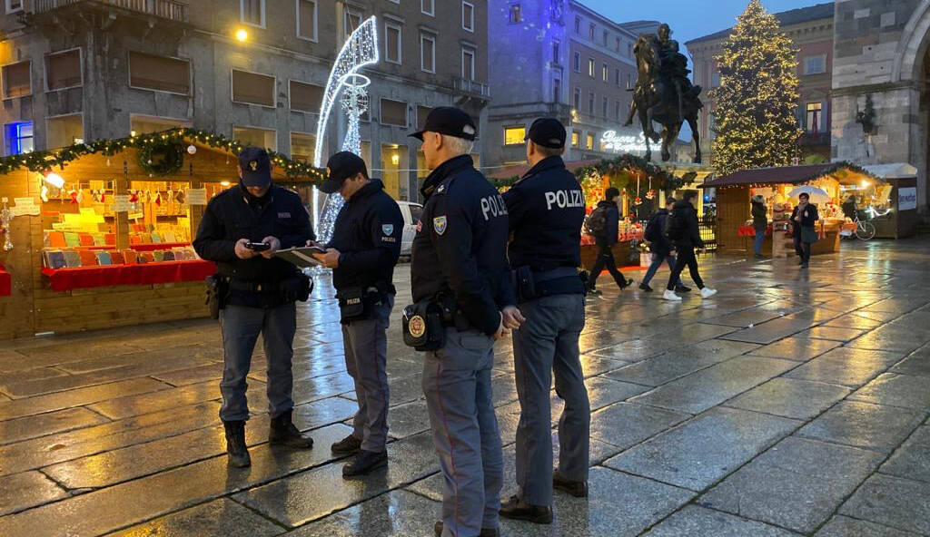 Controlli forze dell'ordine in centro storico