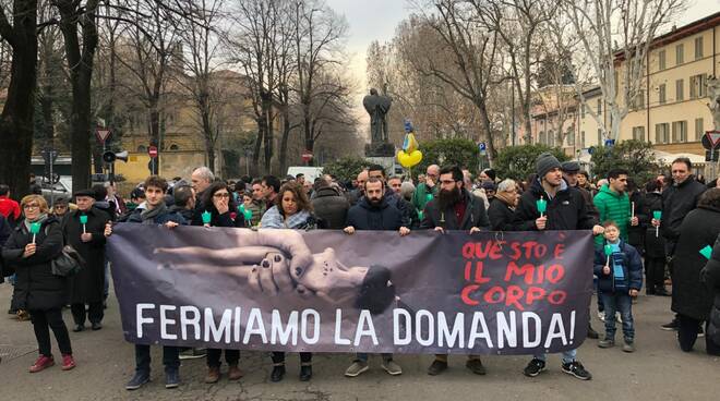 Fiaccolata contro la prostituzione 