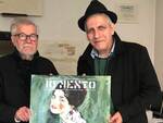 William Xerra e Stefano Torre con la copia del Ritratto di Signora di Klimt