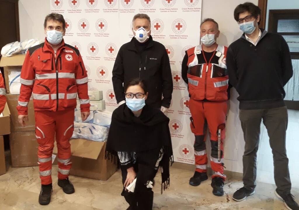 donazione cinese alla Cri piacenza