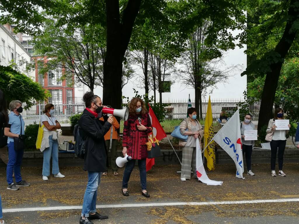 Sciopero docenti sul Pubblico Passeggio