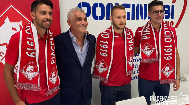 La presentazione di Bruzzone, Corbari e Di Maio (Foto Piacenza Calcio)