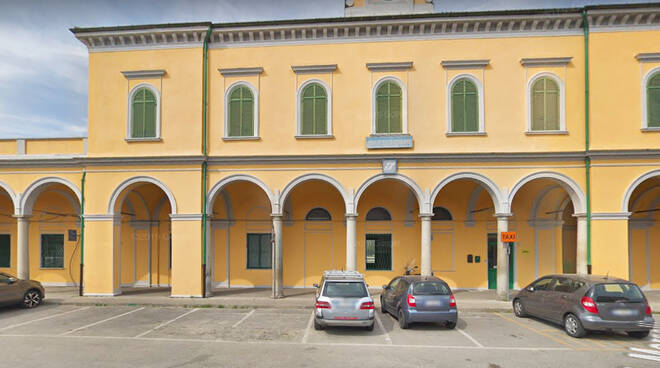 La stazione di Castel San Giovanni