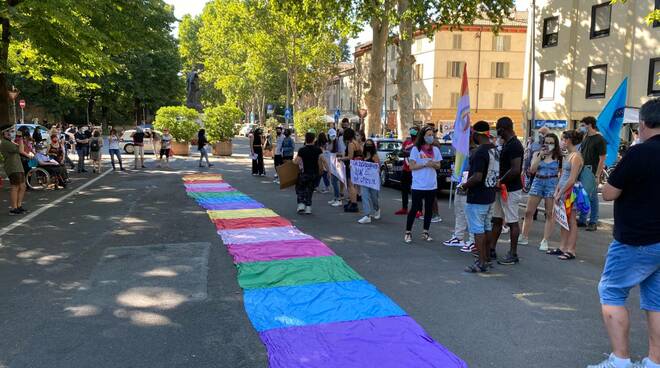 manifestazione Arcigay omofobia