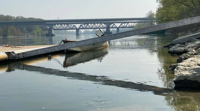 La magra di primavera del fiume Po