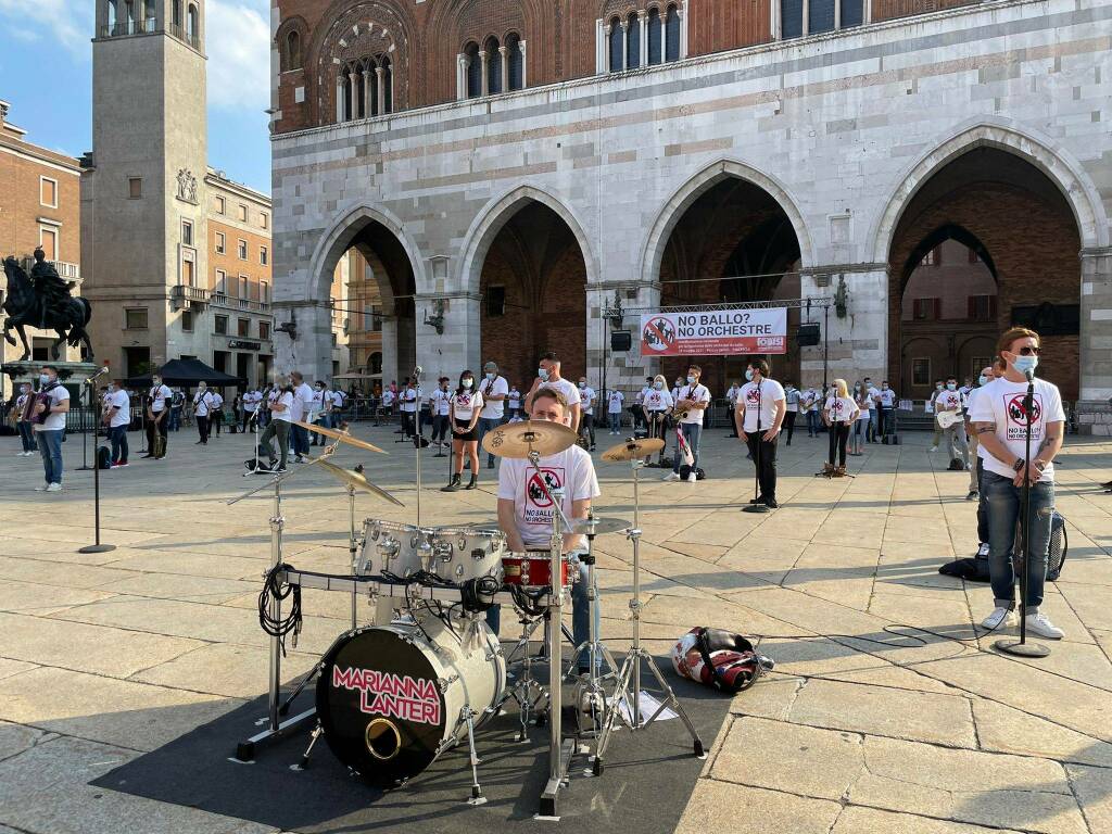 Il flash mob delle orchestre