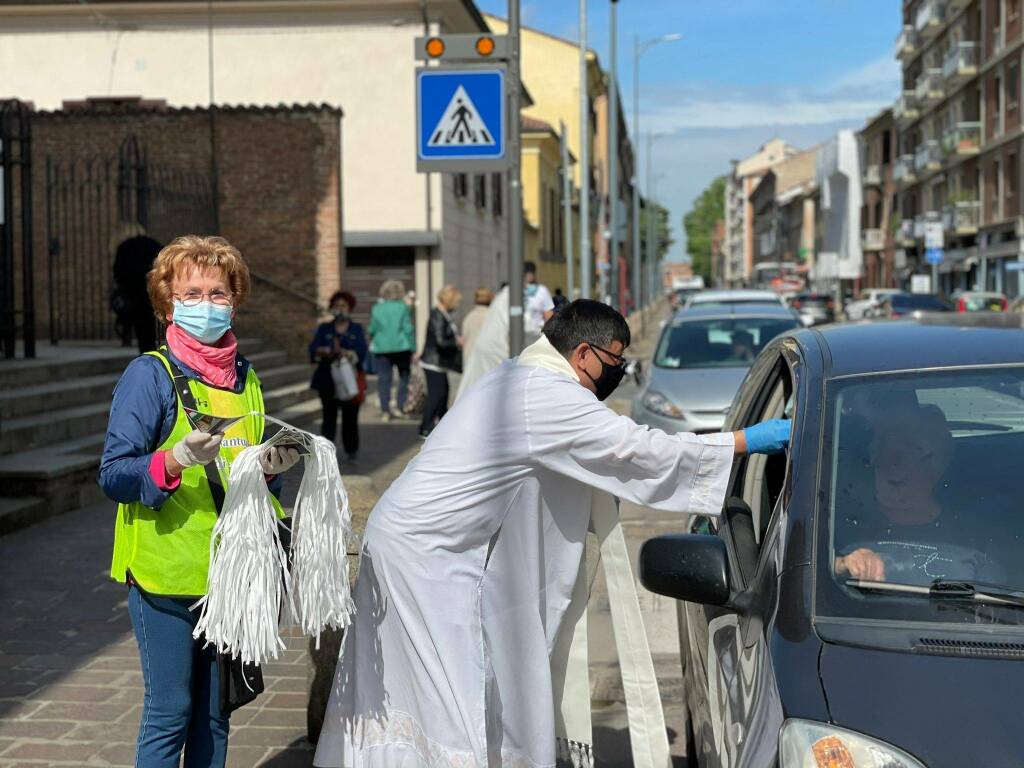 Torna la benedizione di Santa Rita