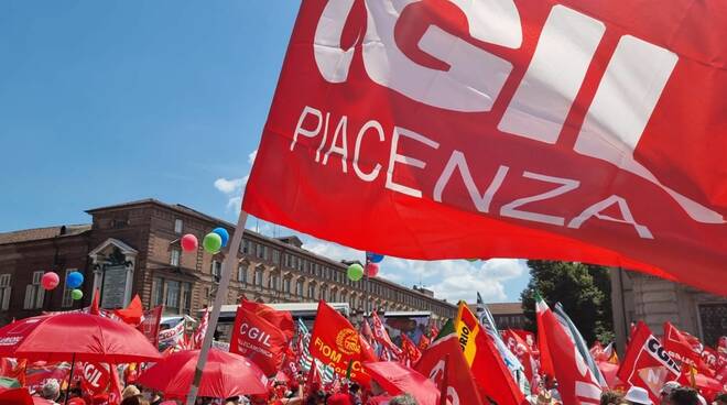 Cgil in piazza a Torino