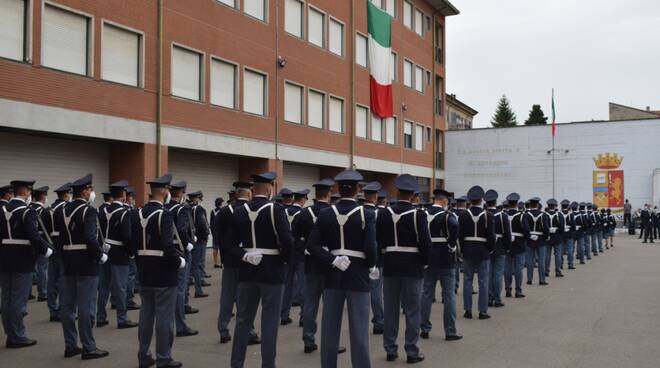 Giuramento degli allievi agenti alla scuola di polizia