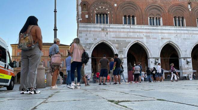 vaccino libero in piazza