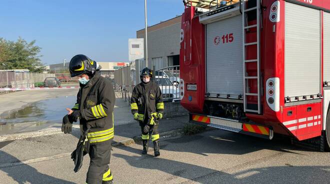 Camion perde gasolio Strada Gragnana