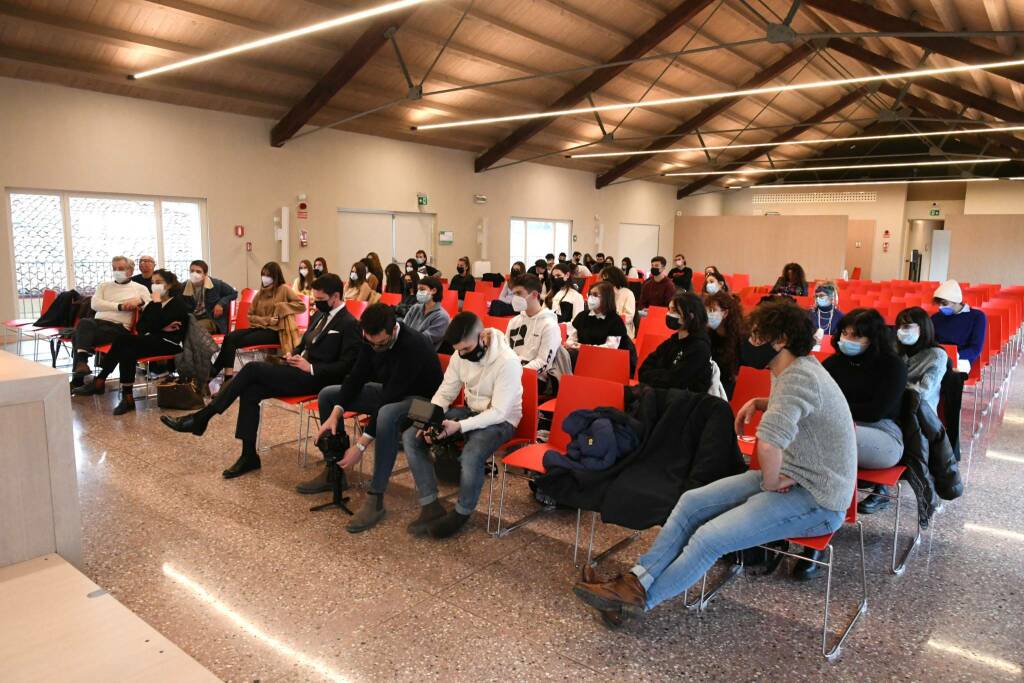 Jago incontra gli studenti del Cassinari (foto Del Papa)