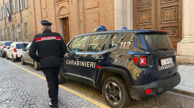 Carabinieri all'ufficio urbanistica a Piacenza