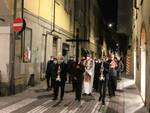 La via Crucis torna in centro in silenzio