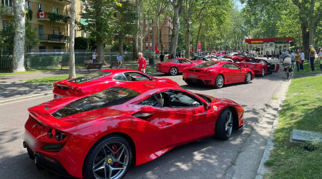 75 anni di Ferrari, parata di "Rosse" sul Pubblico Passeggio 