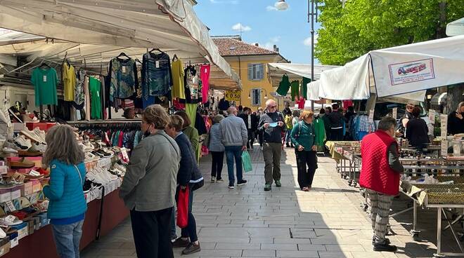 A Pianello tornano la festa d'la Galeina Grisa e la Fiera di Primavera