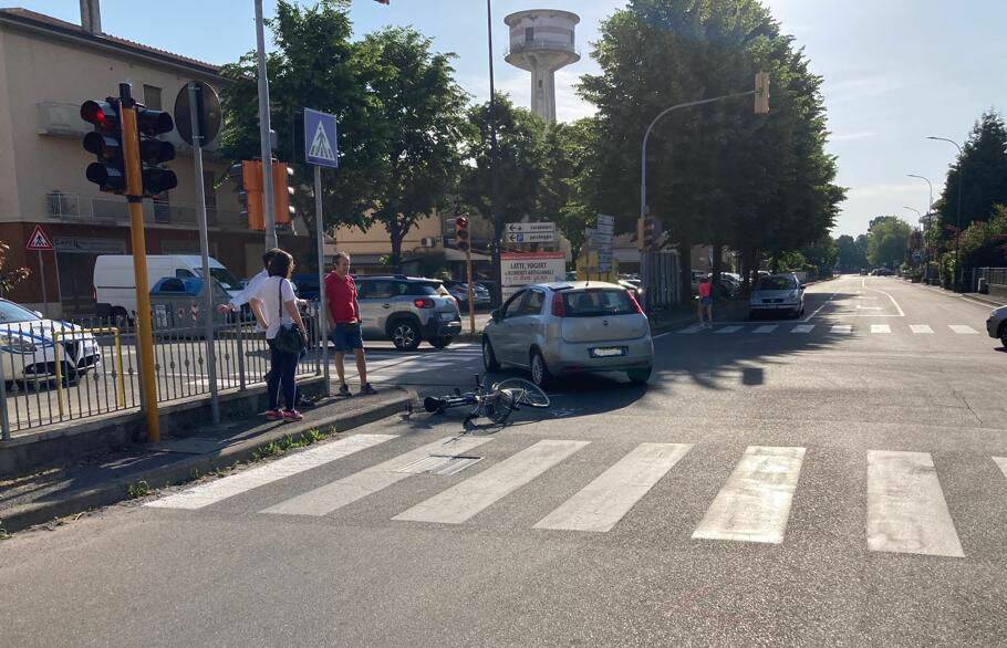 scontro bici auto san nicolò