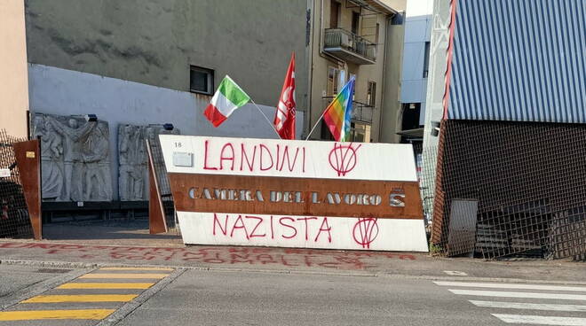 vandali no vax Cgil 