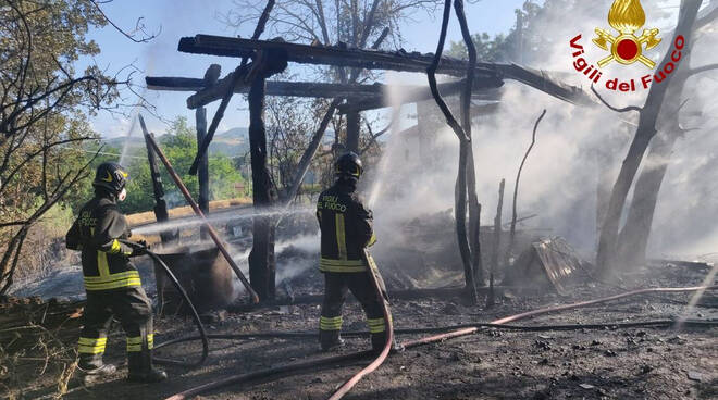 Incendio Diolo vigili del fuoco 