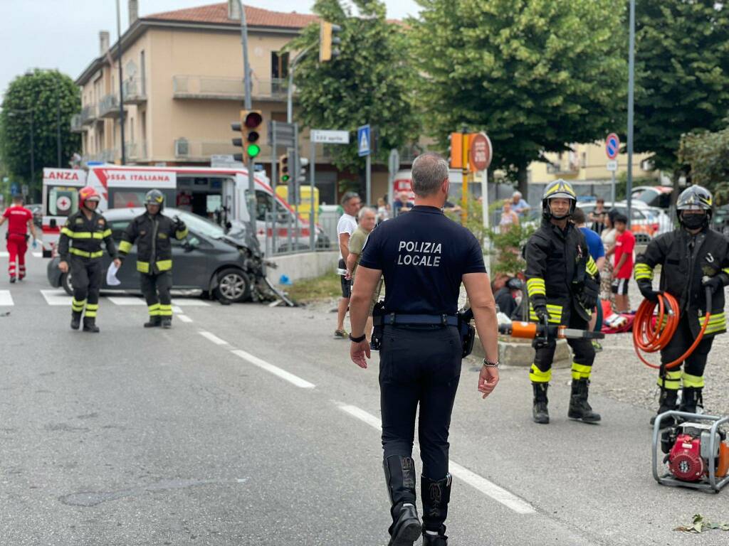 Incidente semaforo San Nicolò