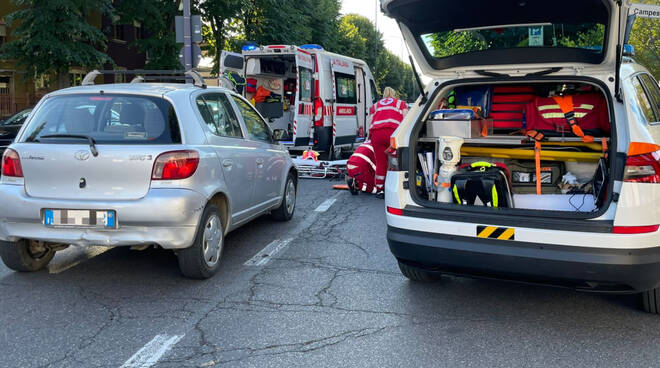 Donna investita in via Cella