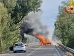 Veicolo in fiamme strada dell'Anselma