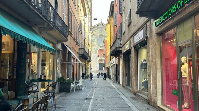 piacenza centro storico via xx settembre duomo