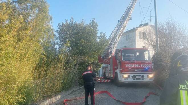 incendio abitazione niviano