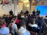 Scuola media Nicolini a lezione dai carabinieri