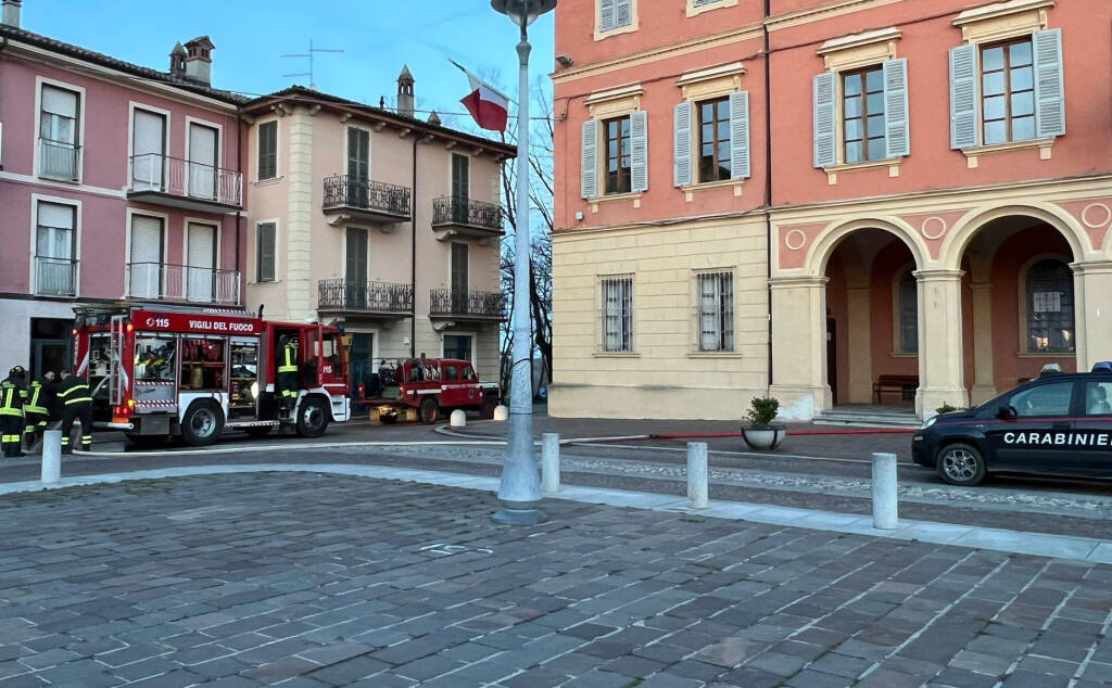 Vigili del fuoco al Municipio di Agazzano