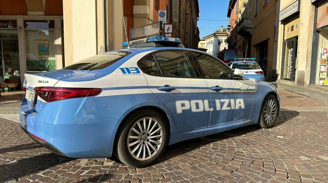 Polizia in via Legnano