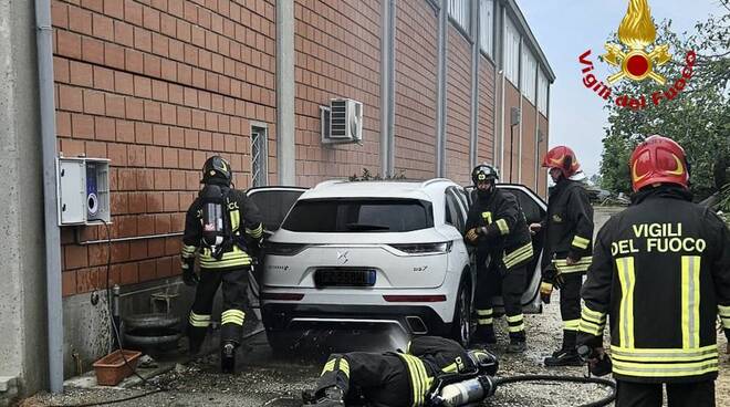 Auto ibrida vigili del fuoco