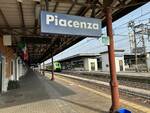 stazione treni piacenza treno